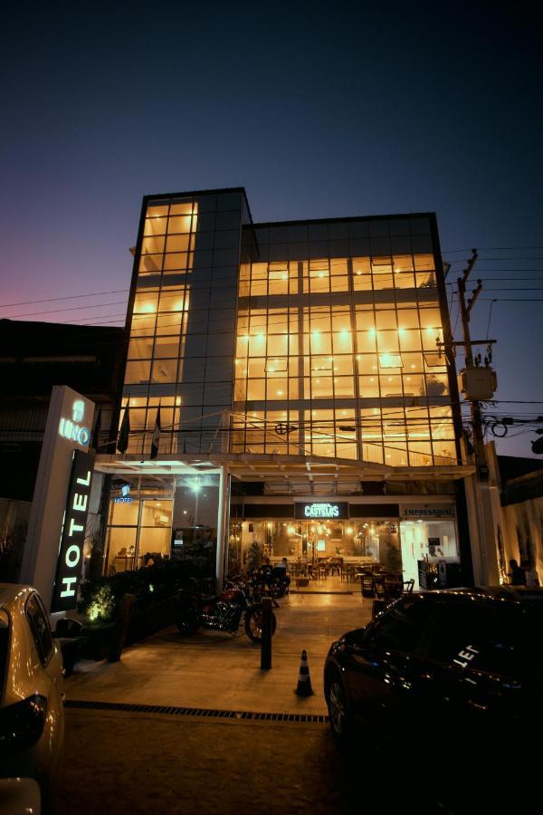 Uno Hotel Carpina Luaran gambar